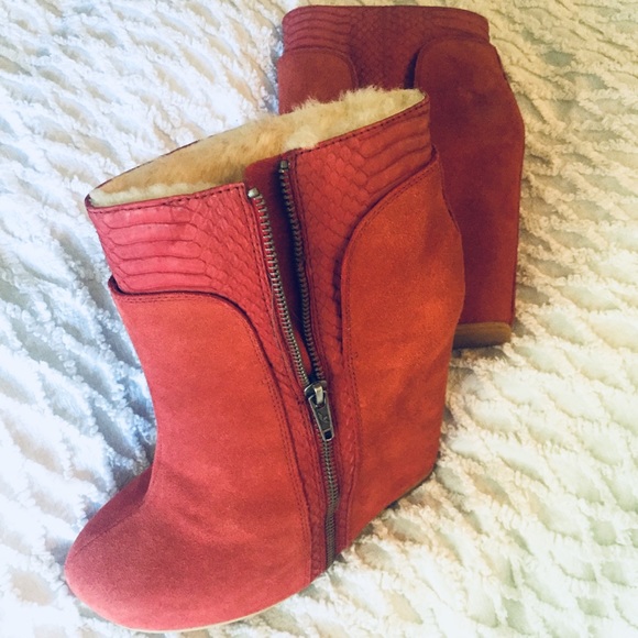 Kookaburra Carman Wedge Bootie in Red suede. - Picture 3 of 6